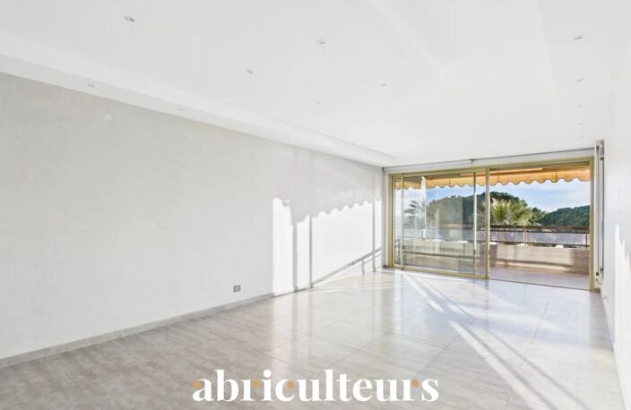 Élégant appartement rénové - 4 Pièces - Terrasse - 84m² - Vue mer panoramique - Juan-les-Pins — photo 5