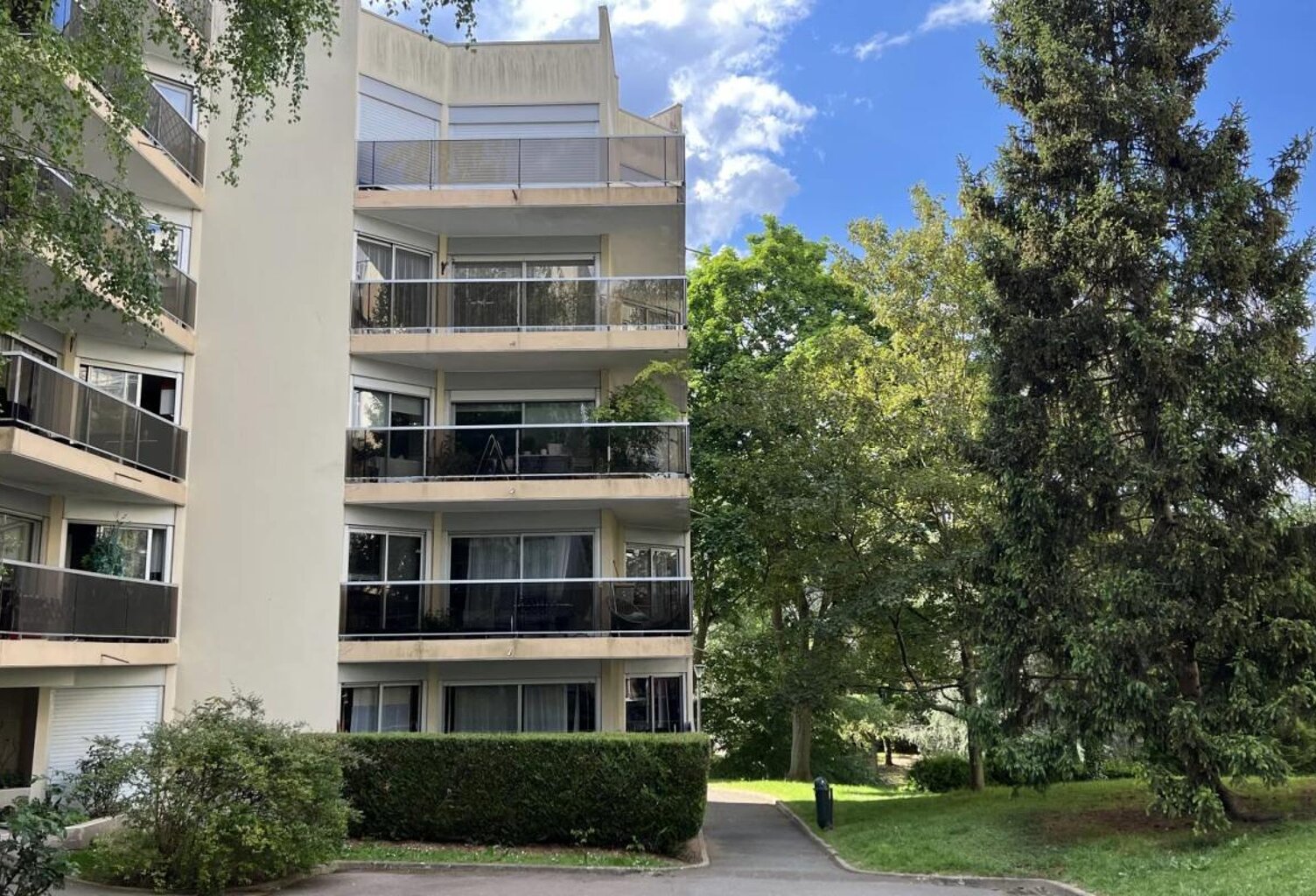 F3 DE 70 M² AVEC BALCON 14 M² — photo 1