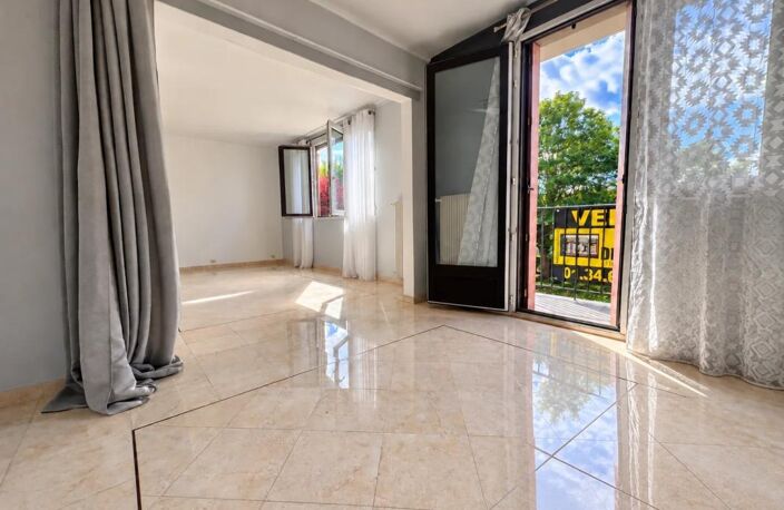LES CLAYES -  BALCON AVEC VUE DEGAGEE — photo 5