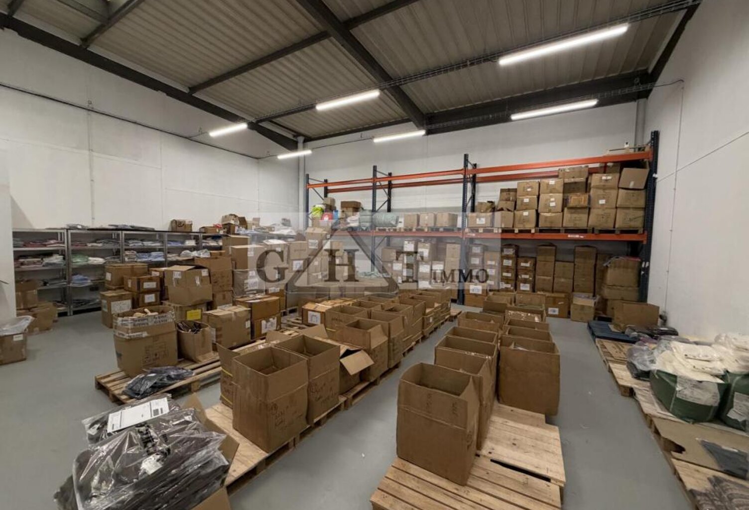 LOCAL D'ACTIVITÉ A VENDRE DE 231M2 — photo 1