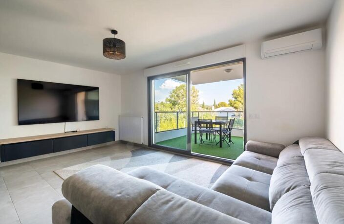 Appartement de 3 pièces de 68 m² à La Ciotat — photo 2