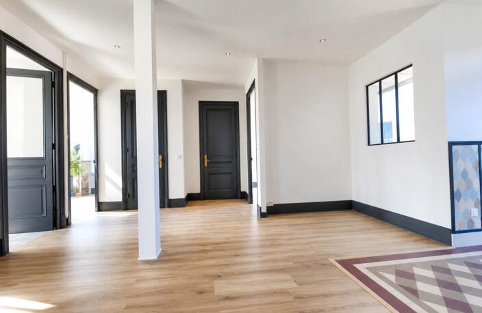 Bel appartement T4 dans l'ancien, rénové, à 100 m de la gare — photo 4