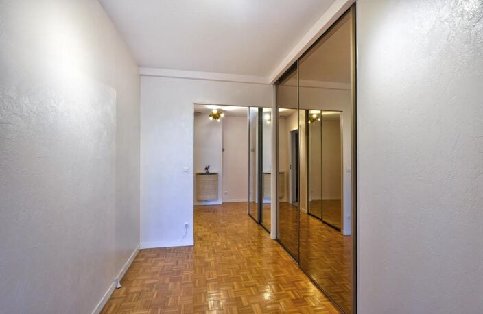 🏡 LYON 8ᵉ – MAISON DE LA DANSE – APPARTEMENT 5 PIÈCES – 107 M² – 2 TERRASSES – GARAGE – CAVE — photo 5