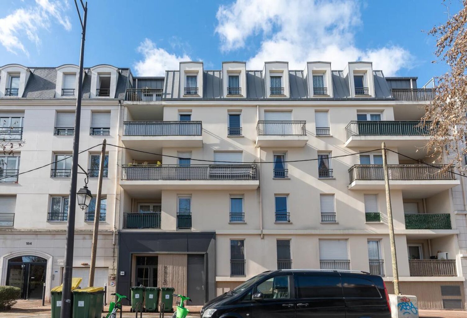 ANTONY – LES BACONNETS- RÉSIDENCE 2020 – PARKING – DPE C – LIBRE — photo 1