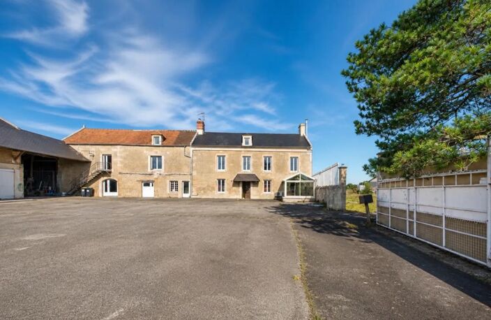 Maison de 10 pièces de 467 m² à Valambray — photo 3