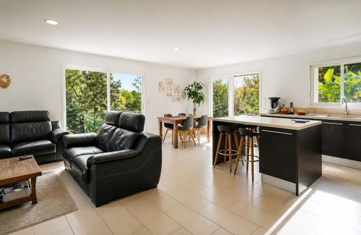 Maison de plain-pied avec piscine et espace indépendant de 97 m2 — photo 3