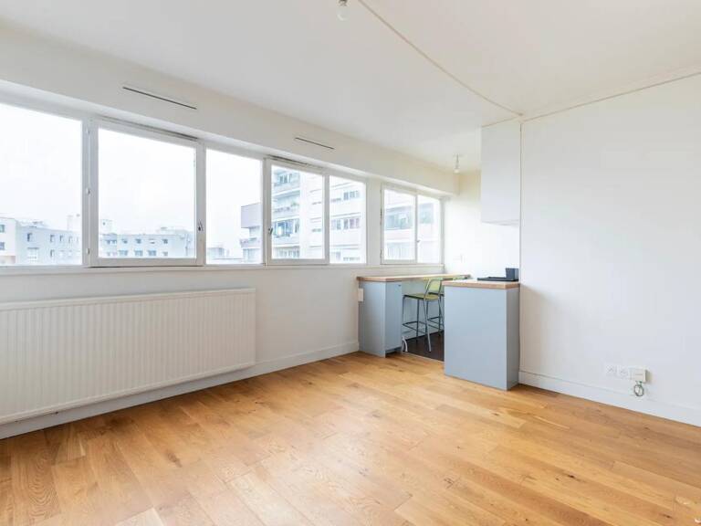 Appartement studio de 27 m² situé à Pantin — photo 1