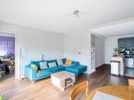 Appartement 4 pièces de 80 m² à Cenon — photo 2