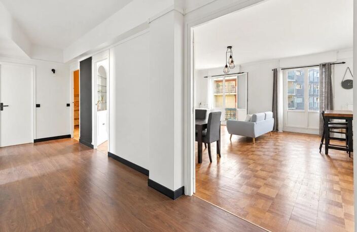 Courbevoie – Bécon-les-Bruyères – 4 pièces de 105 m² avec balcon filant, box et cave — photo 5