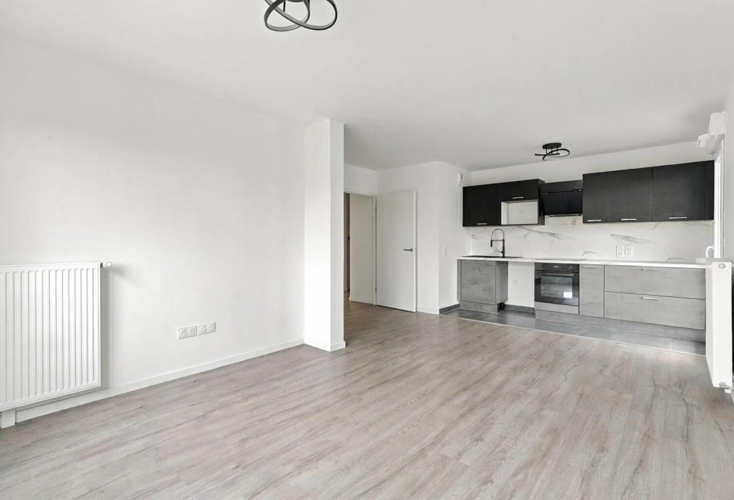 DRANCY - Appartement de type T4 de 75m² - de 2025 — photo 1