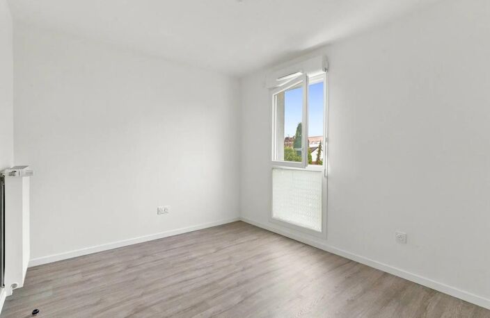 DRANCY - Appartement de type T4 de 75m² - de 2025 — photo 5