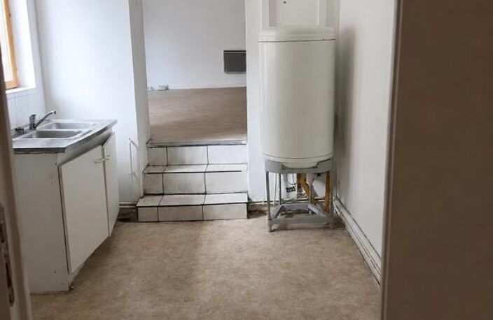 Immeuble de quatre appartements à rénover à Bohain-en-Vermandois — photo 2