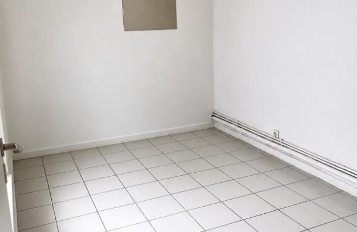 Immeuble de quatre appartements à rénover à Bohain-en-Vermandois — photo 5