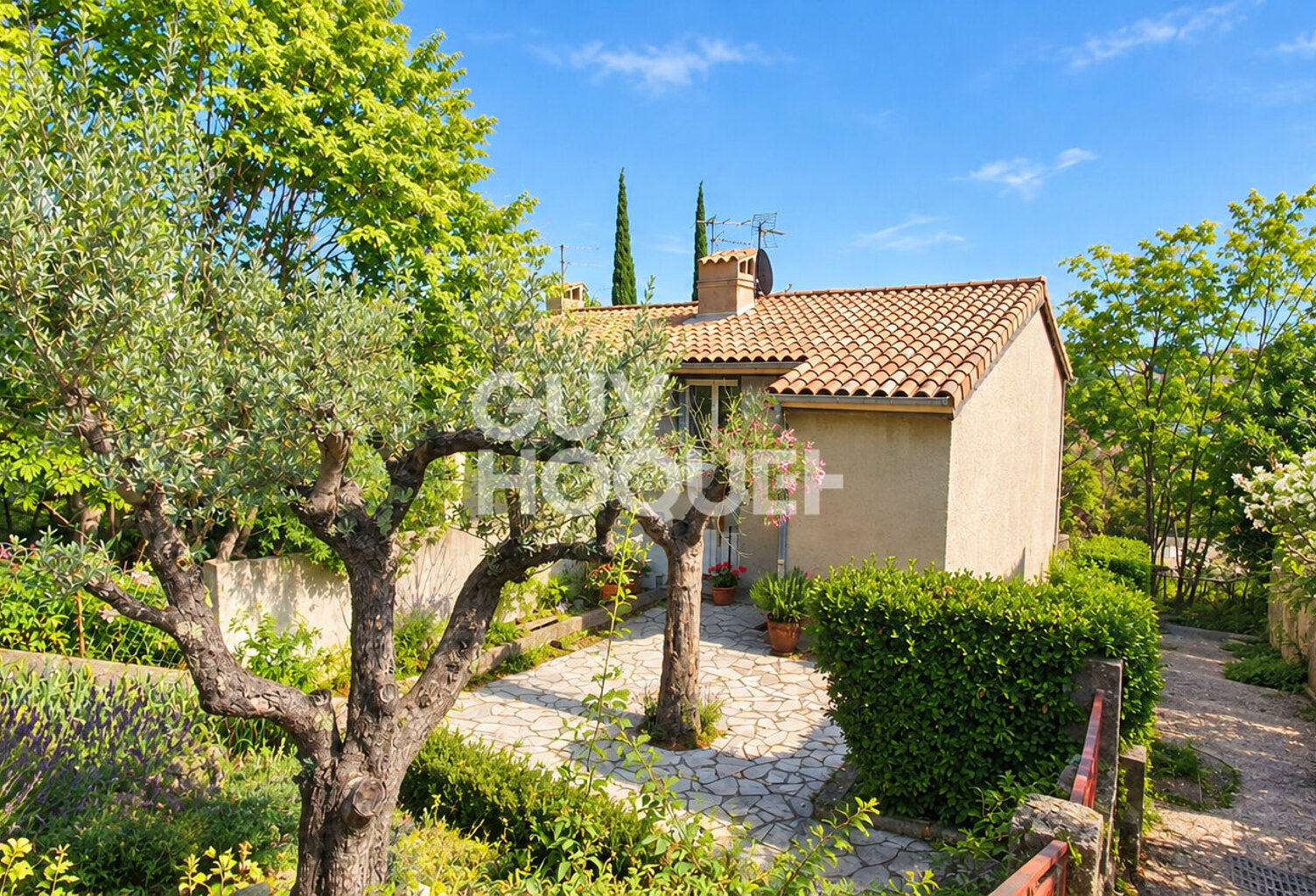 Charmante maison sur Aubenas — photo 1