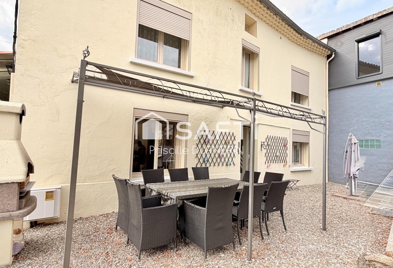Maison de village, vue sur les collines, jardin — photo 1