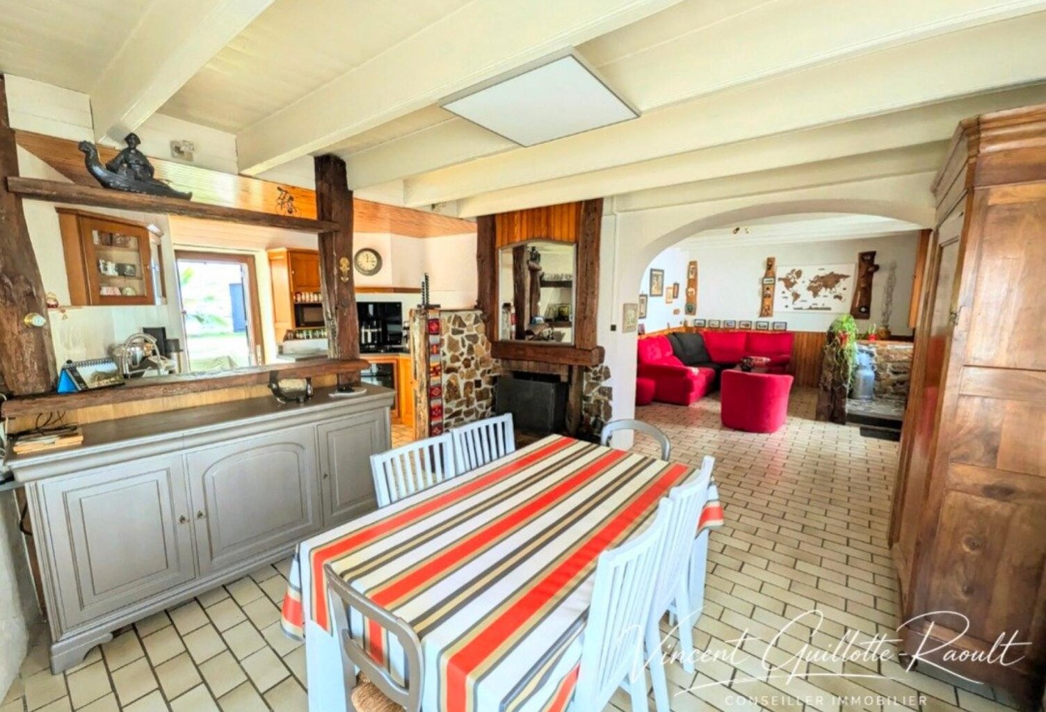 SAINT-JEAN-DE-BOISEAU  Maison en pierre rénovée au cœur du bourg, avec garage et dépendance — photo 1