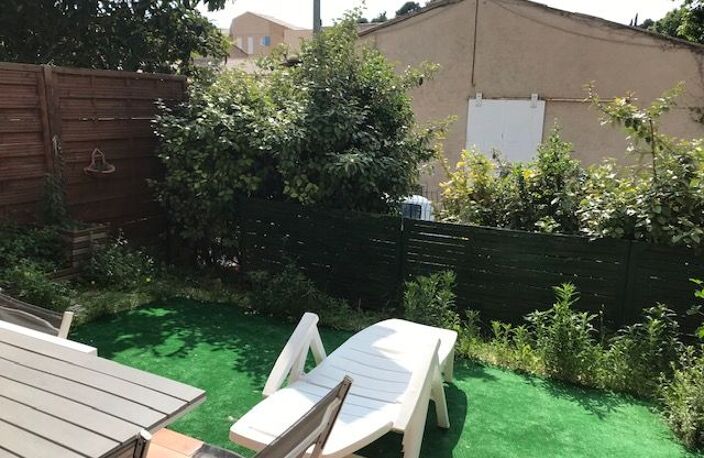 A louer Ollioules T2 40 m2 avec terrasse jardinet et parking privatif — photo 4