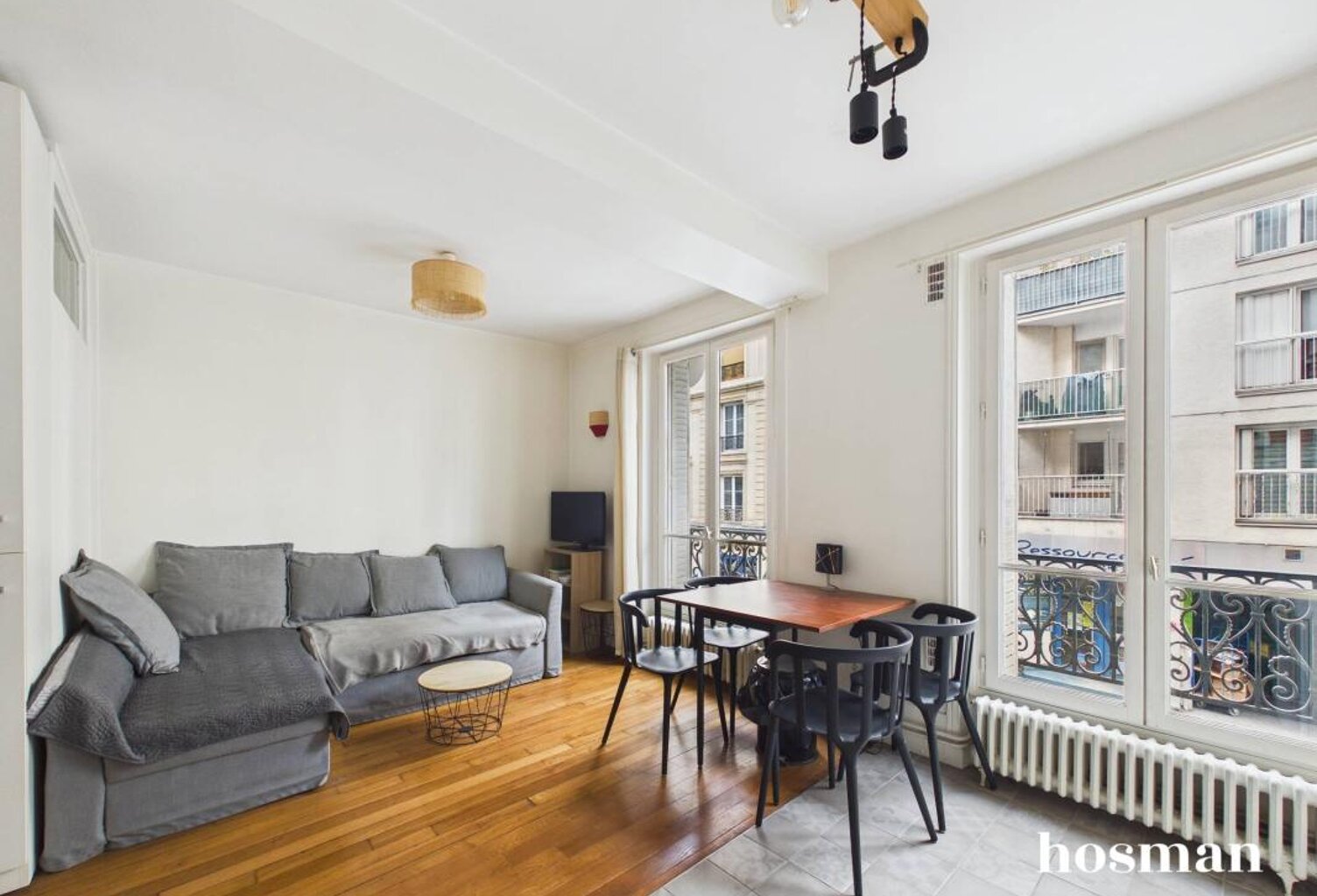 PARIS 10 - RUE DU CHEMIN VERT - Bel appartement deux pièces avec une disposition idéale — photo 1