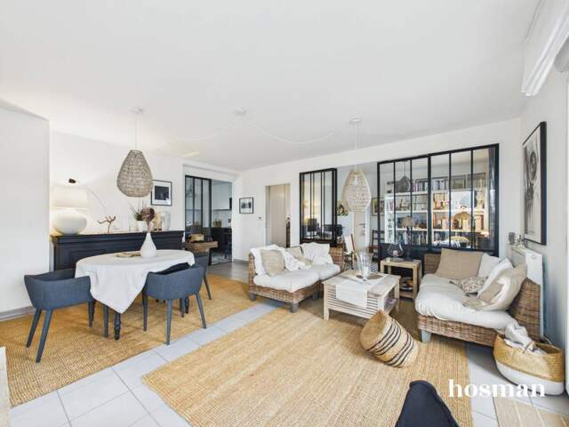 Appartement prêt à vivre de 5 pièces avec vue exceptionnelle sur le lac – 24 Rue Paule Marrot, Bordeaux — photo du bien