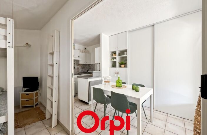 APPARTEMENT UNE CHAMBRE IMMENSE TERRASSE — photo 3