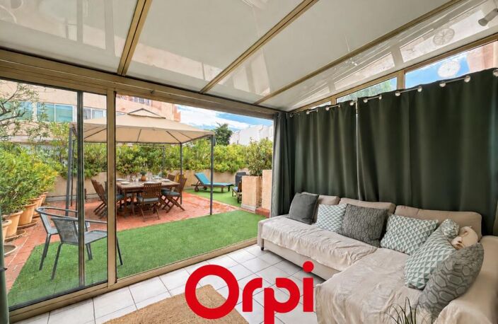 APPARTEMENT UNE CHAMBRE IMMENSE TERRASSE — photo 5