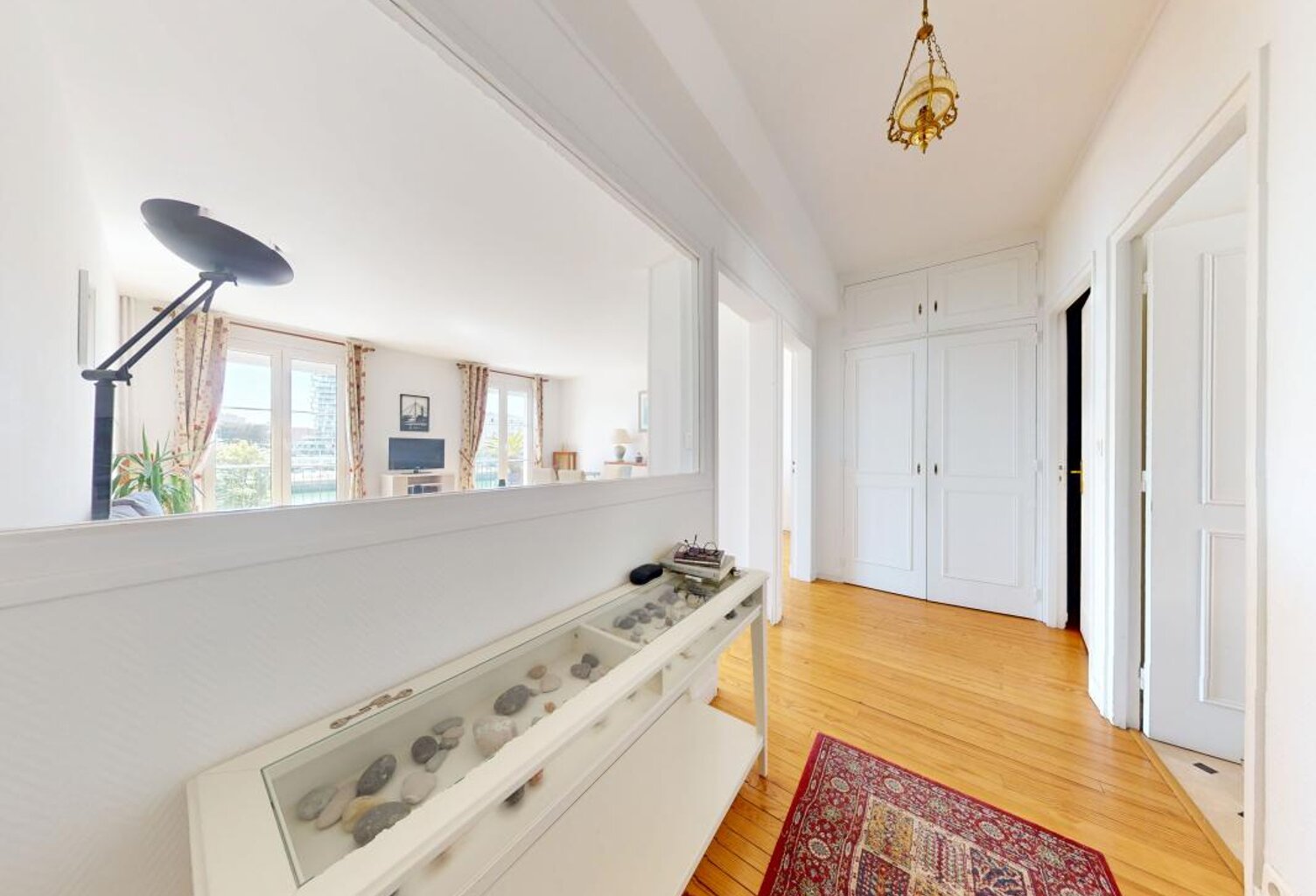 Appartement À Louer — photo 1
