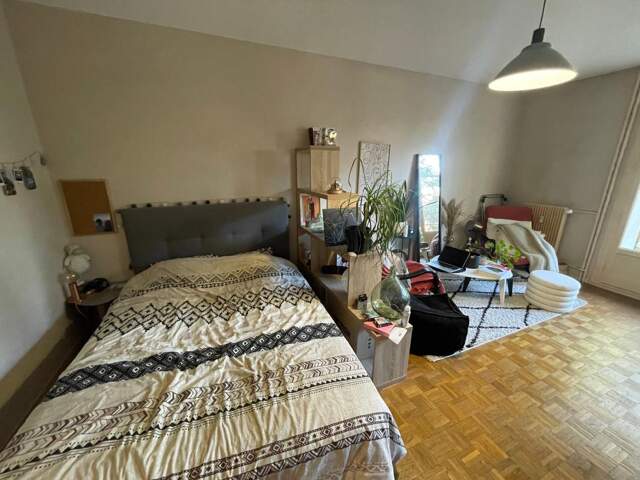 Appartement À Louer — photo du bien