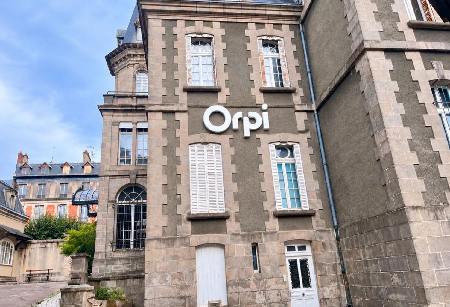 Appartement À Vendre — photo 1