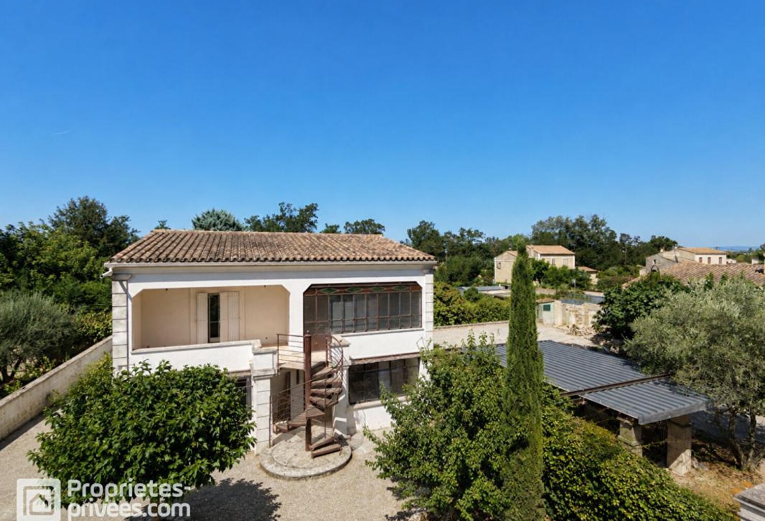 Investissement Locatif - Maison composée de 3 appartements avec jardin et stationnement sécurisé - 312 000 Euros — photo 1