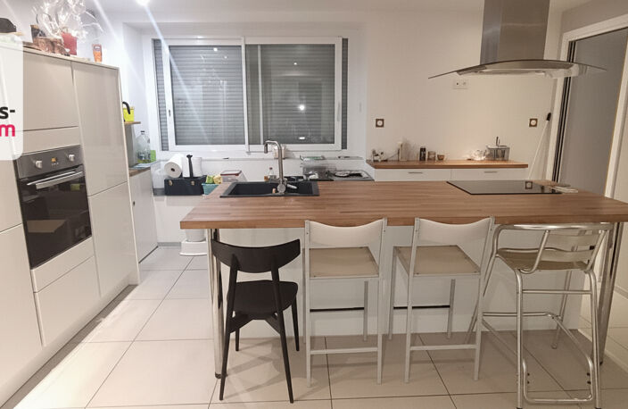 Maison individuelle 164 m2 avec garage annexe — photo 2