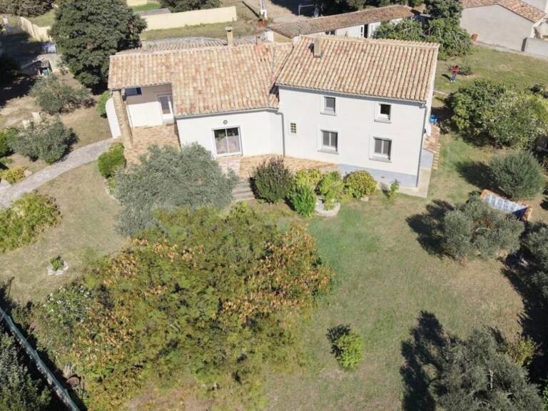 ROCHEGUDE -Maison familiale de 202 m², 5 chambres, sur 2 090 m² de terrain arboré — photo 1