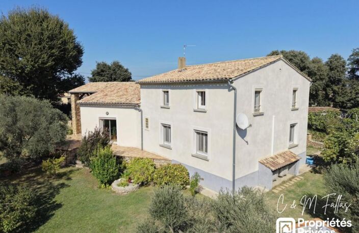 ROCHEGUDE -Maison familiale de 202 m², 5 chambres, sur 2 090 m² de terrain arboré — photo 2