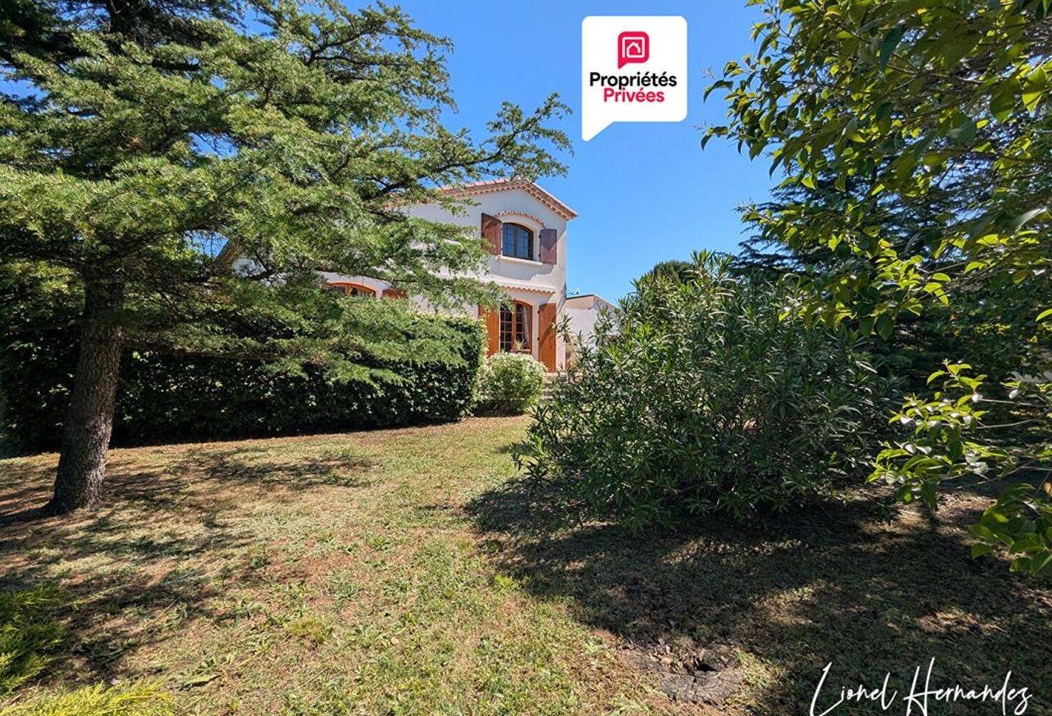 Maison de caractère de plain-pied - 130m² - Terrain plat de 2411 m² - Saint-Privat-des-Vieux (Mazac) — photo 1