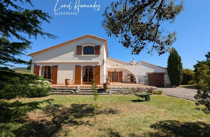 Maison de caractère de plain-pied - 130m² - Terrain plat de 2411 m² - Saint-Privat-des-Vieux (Mazac) — photo 2
