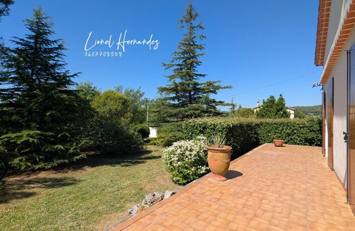 Maison de caractère de plain-pied - 130m² - Terrain plat de 2411 m² - Saint-Privat-des-Vieux (Mazac) — photo 5