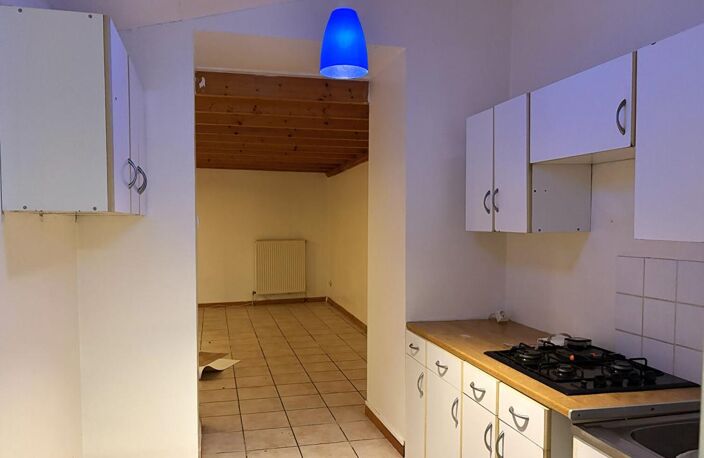 SAINT ETIENNE Sud, secteur Amouroux. Une maison au fond de la cour avec terrasse devant. 46,95m²hab — photo 4