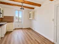 ALÈS -T3 DUPLEX AVEC TERRASSE -590  + 20  DE CHARGES — photo 3