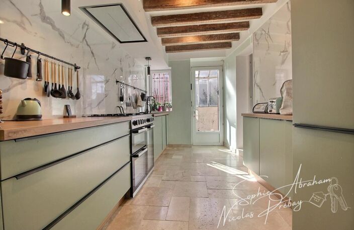 BELLE MAISON FAMILIALE EN PIERRE RÉNOVÉE, AUX VOLUMES GÉNÉREUX — photo 3