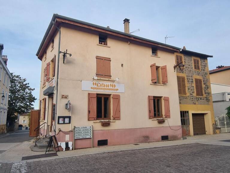 Immeuble de rapport Saint Verand 210 m2 — photo 1