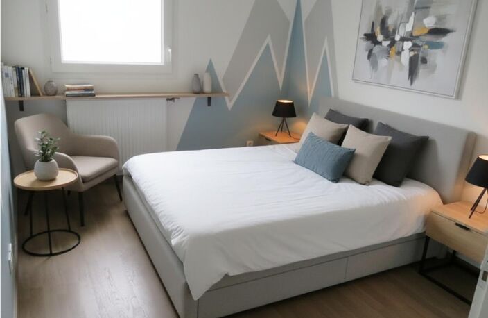 SAINT-JORIOZ  BEL APPARTEMENT TRAVERSANT 3 PIÈCES EN REZ-DE-JARDIN AVEC TERRASSE ET JARDIN PRIVATIF — photo 4