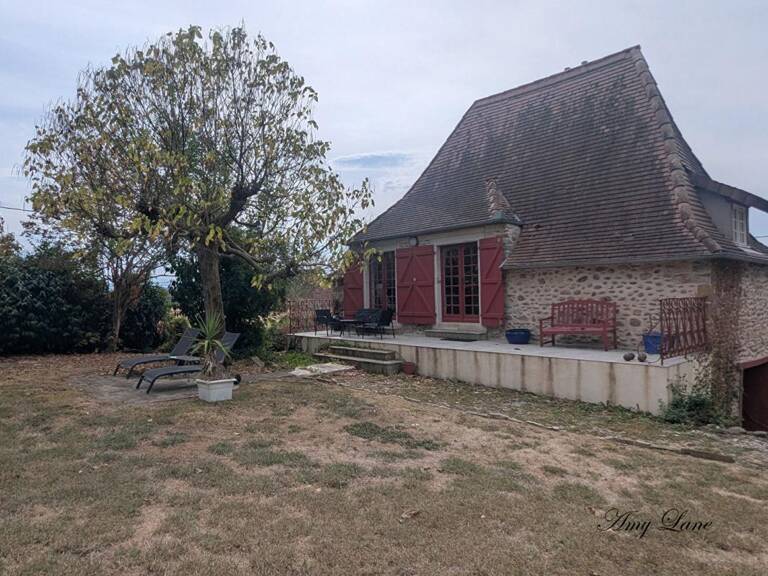 GESTAS - MAISON DE CARACTERE  AVEC DEPENDANCE AMENAGEE - 219 M² — photo 1