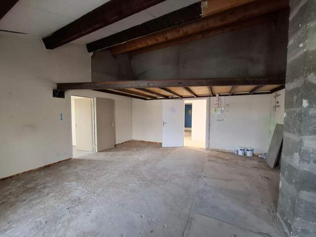 SAINT-CHRISTOL (84390) APPARTEMENT 100 m² BALCON MEZZANINE COMBLES 2 PARKINGS  72 000 — photo du bien