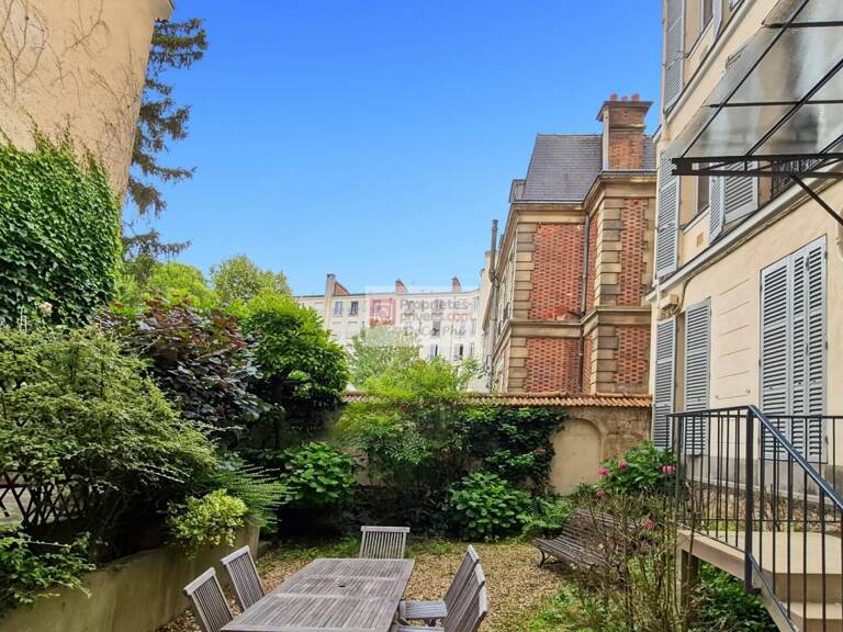 Appartement  4 pièces  104 m2  'Quartier des Prés'  Versailles — photo 1