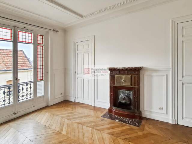 Appartement  4 pièces  104 m2  'Quartier des Prés'  Versailles — photo du bien