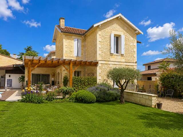 Maison en pierre rénovée avec piscine et potentiel événementiel 160 m²  Libourne — photo du bien