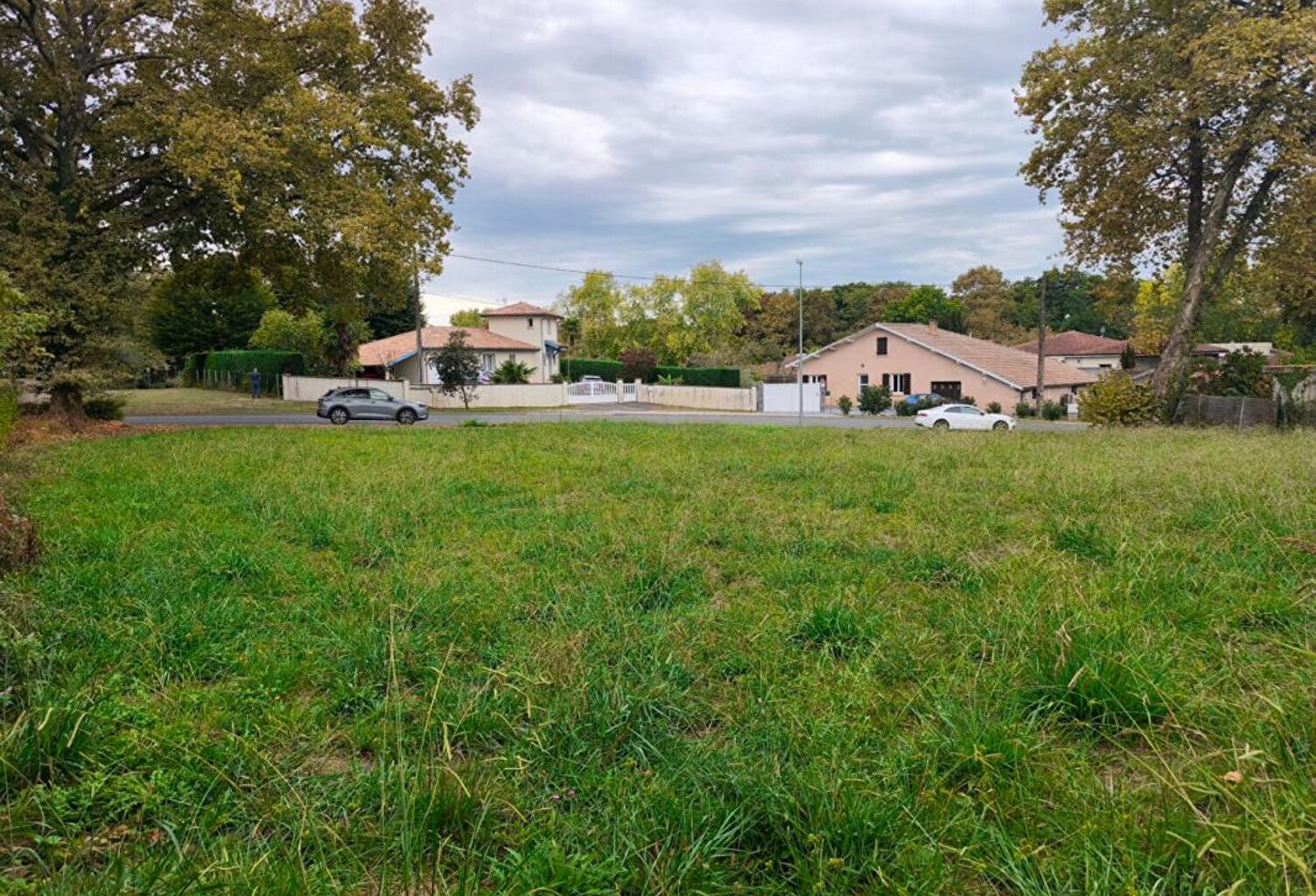 Terrain Dax 600 m2 — photo 1
