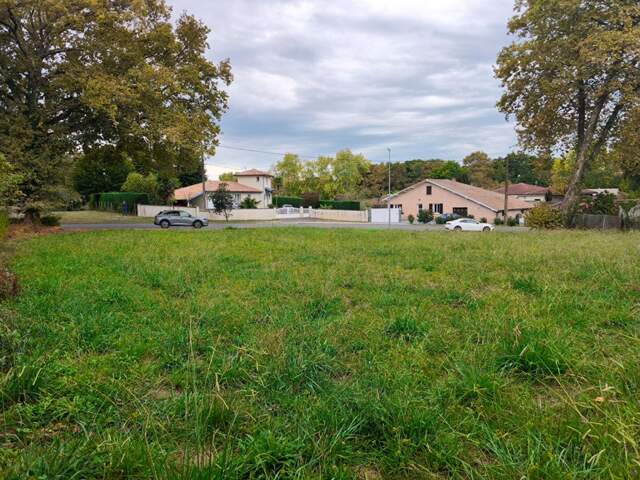 Terrain Dax 600 m2 — photo du bien