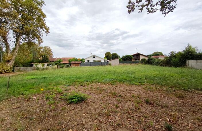 Terrain Dax 600 m2 — photo 2