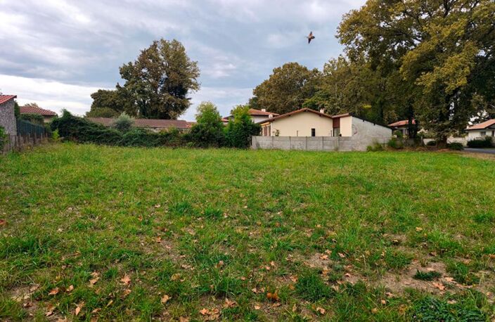 Terrain Dax 600 m2 — photo 2