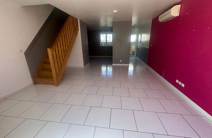 Maison T3 terrasse et stationnement — photo 2